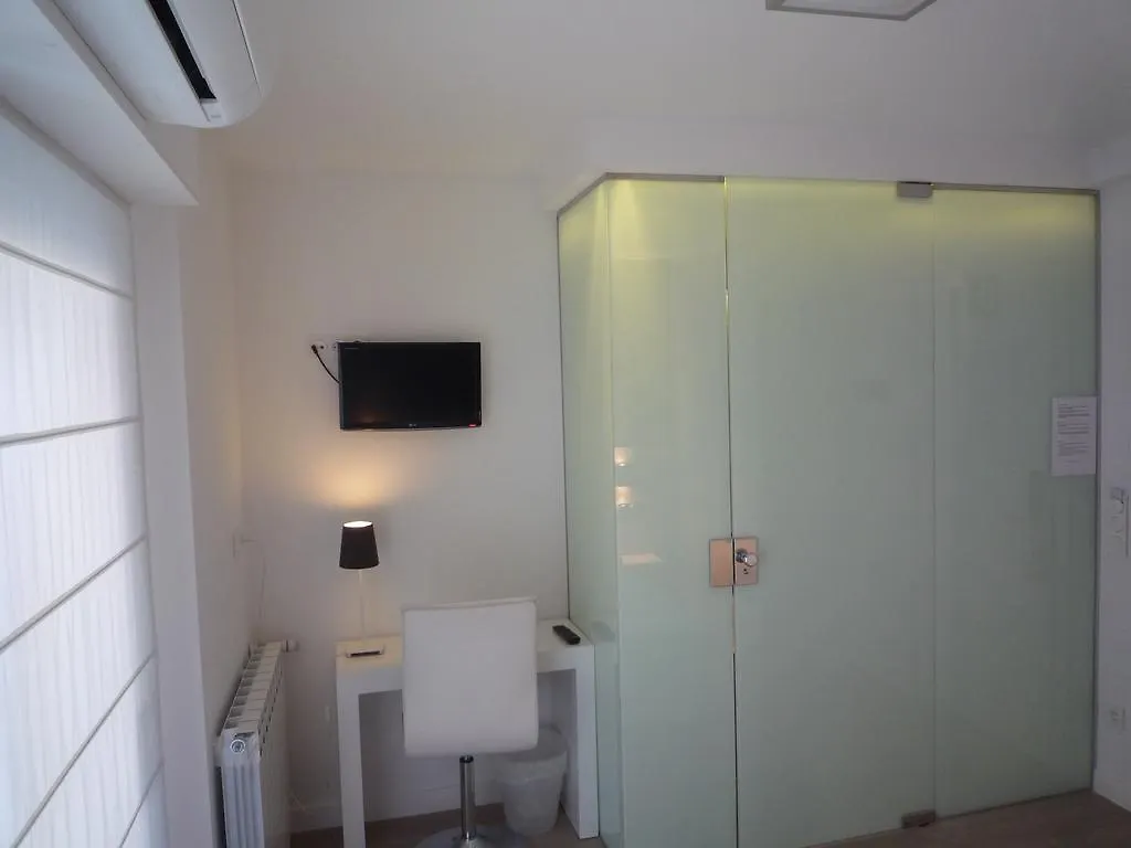 Guest house Pension Ondarra Autocheck-In San Sebastian Spain